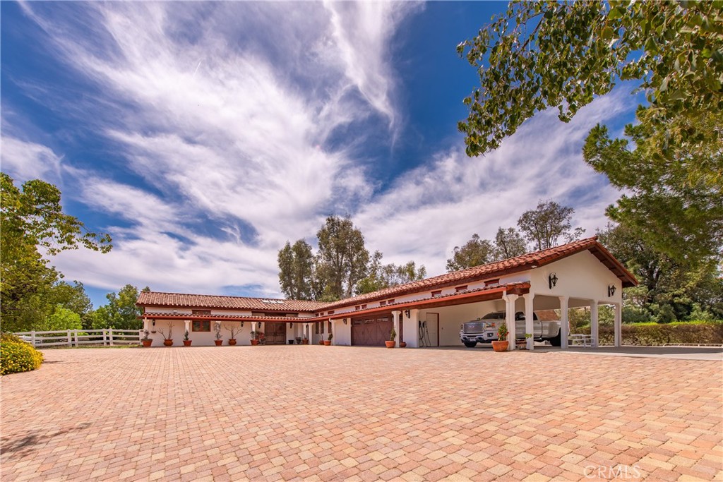 A property available for sale at 30505 Sloan Canyon Road, Castaic, CA 91384.