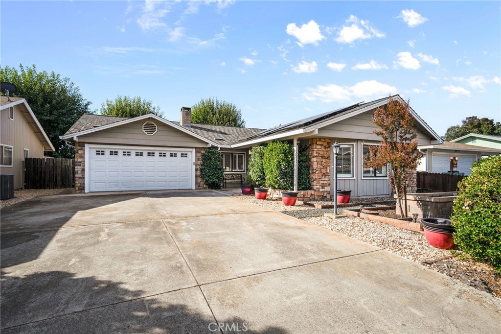 A property available for sale at 15275 Highlands Harbor Road, Clearlake, CA 95422.