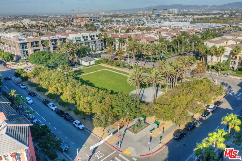 A property available for sale at 12714 W Sea Spray Place 6, Playa Vista, CA 90094.