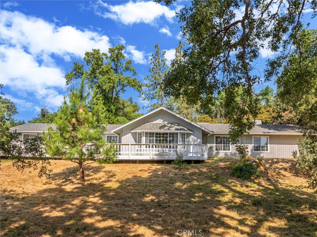 A property available for sale at 44670 Thunderhead Drive, Ahwahnee, CA 93601.