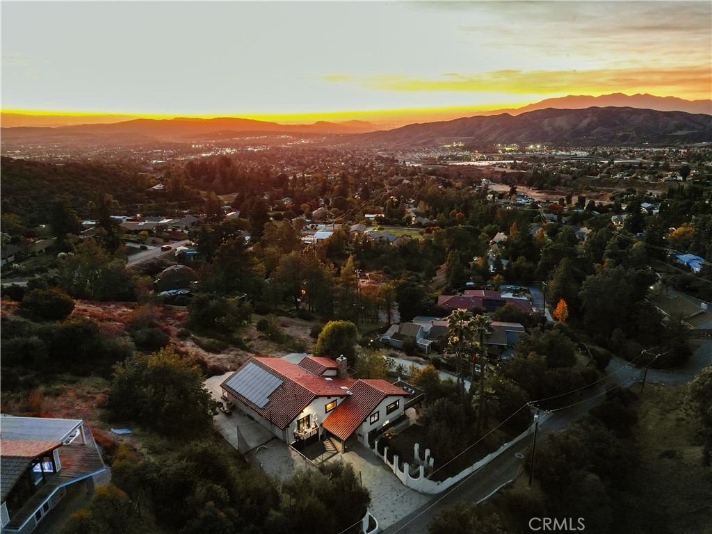 A property available for sale at 36435 Jomar Street, Oak Glen, CA 92399.