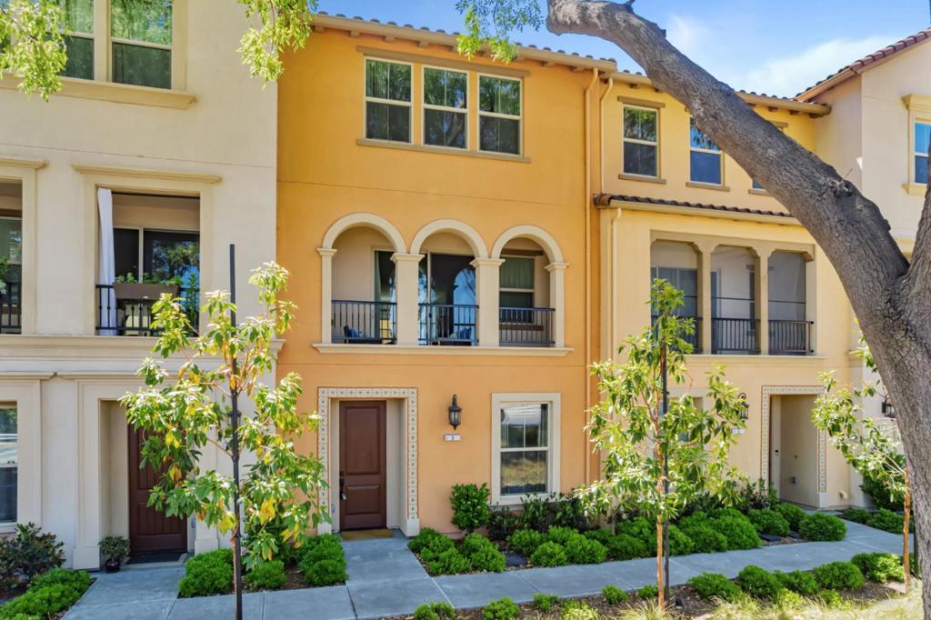 A property available for sale at 1095 Darwin Terrace 3, Sunnyvale, CA 94085.