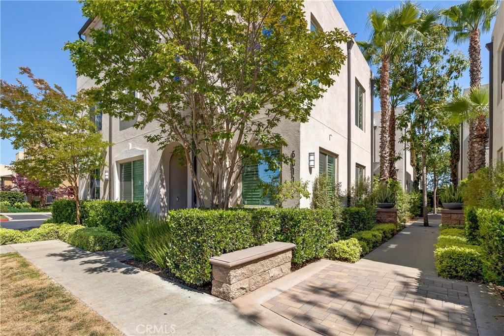 A property available for sale at 5515 Palm Drive, Hawthorne, CA 90250.