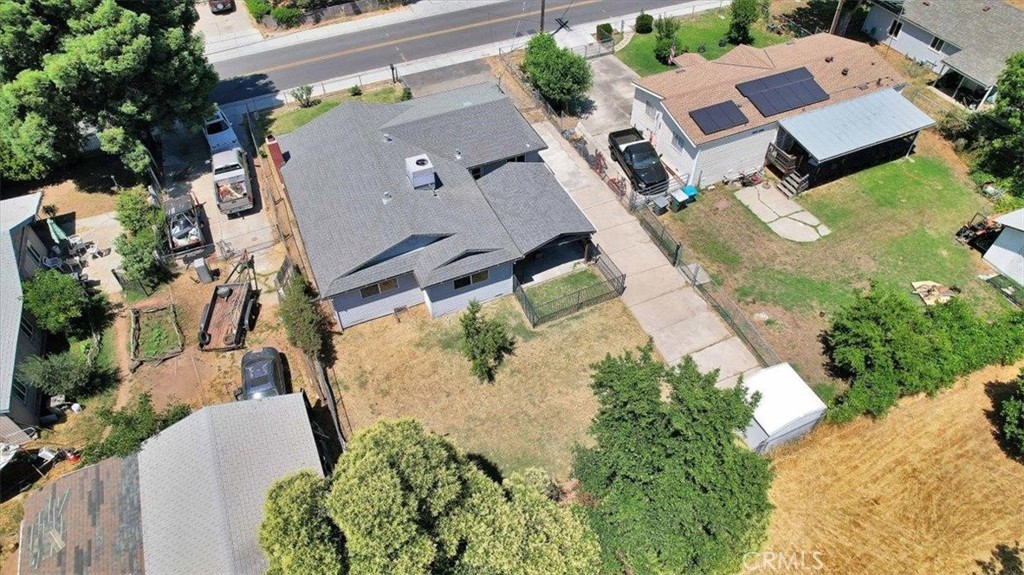 A property available for sale at 1772 11th Avenue, Olivehurst, CA 95961.