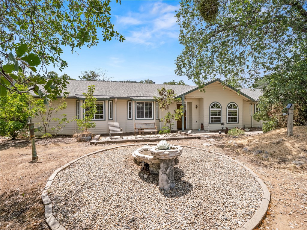A property available for sale at 29290 Larkspur Road, Tollhouse, CA 93667.