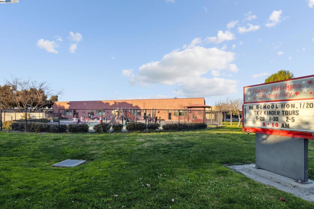 A property available for sale at 2228 Chipman St, Alameda, CA 94501.