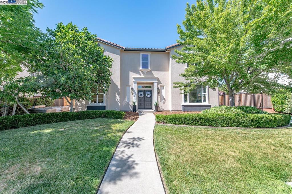A property available for sale at 5640 Carnegie Way, Livermore, CA 94550.