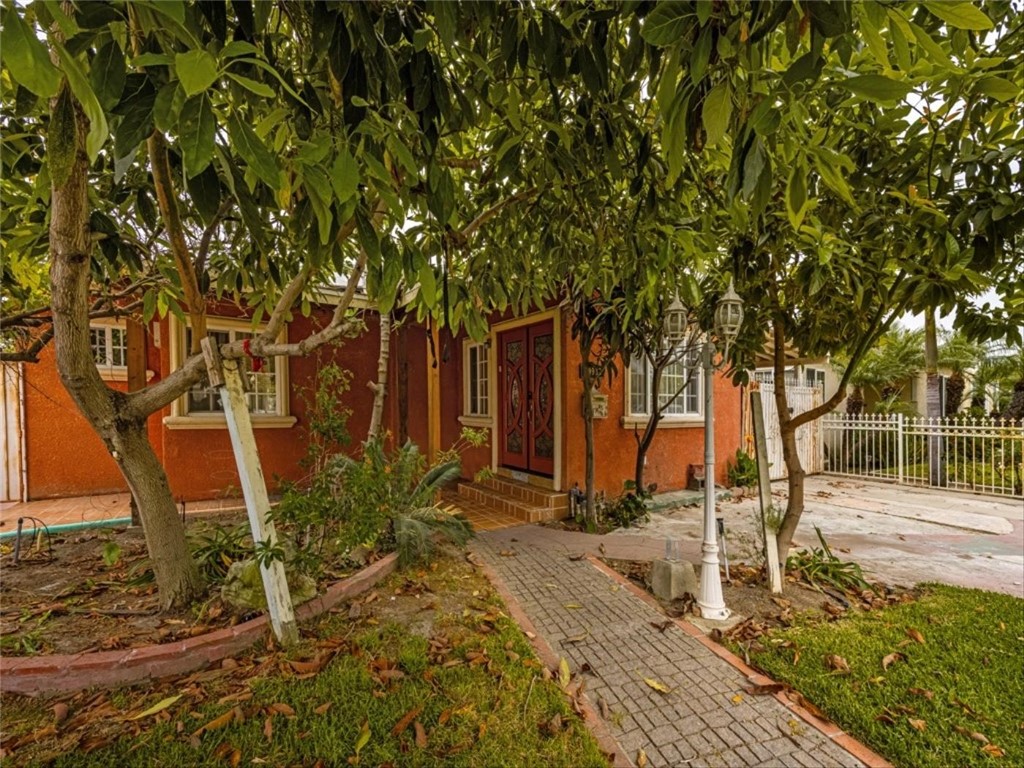 A property available for sale at 10933 Sampson Avenue, Lynwood, CA 90262.