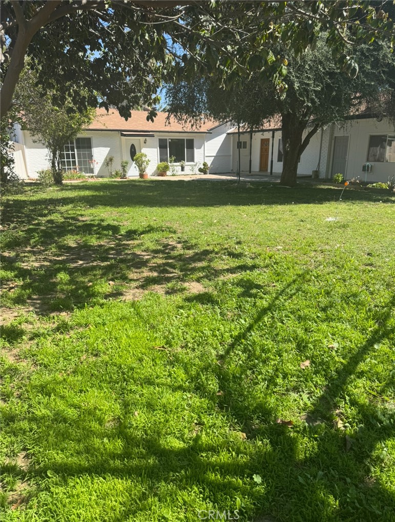 A property available for sale at 7514 Beckford Avenue, Reseda, CA 91335.