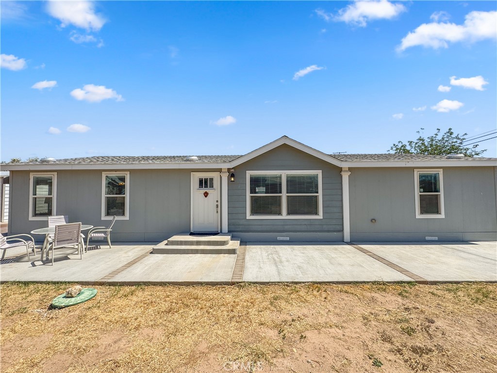 A property available for sale at 1383 Riviera Drive, Blythe, CA 92225.