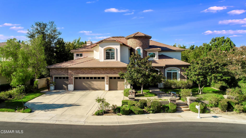 A property available for sale at 11275 Watson Drive, Moorpark, CA 93021.
