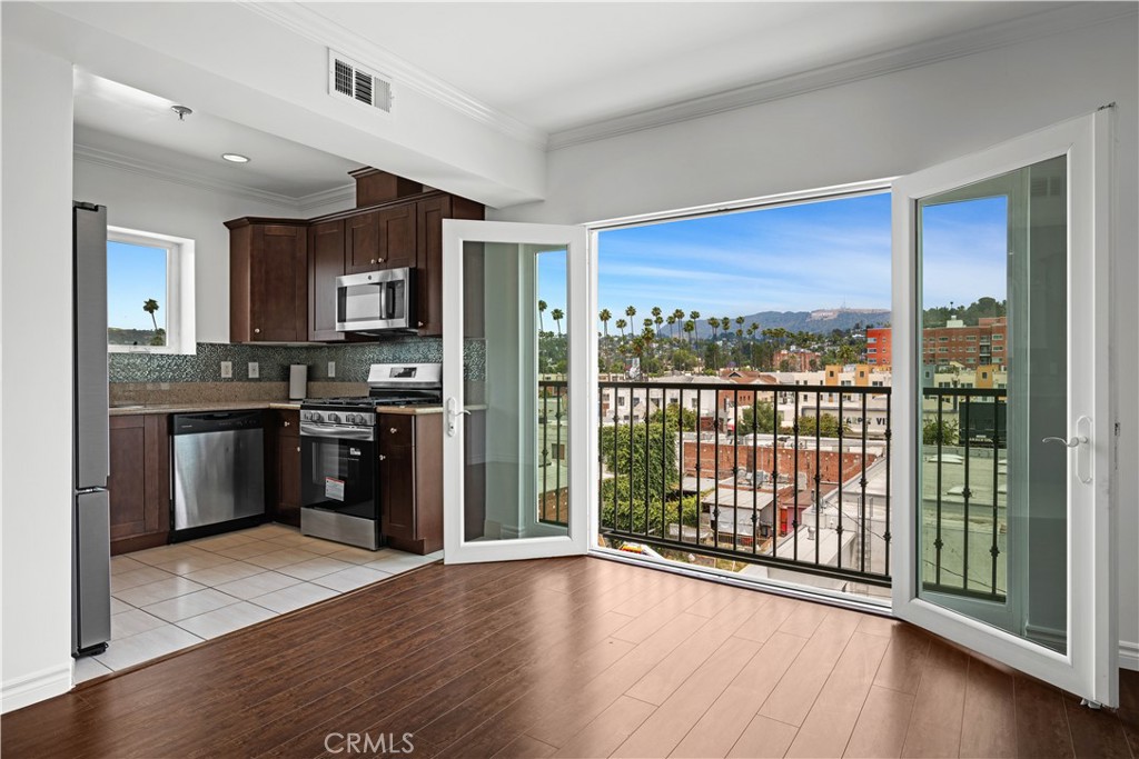 A property available for sale at 5633 Carlton Way 503, Hollywood, CA 90028.