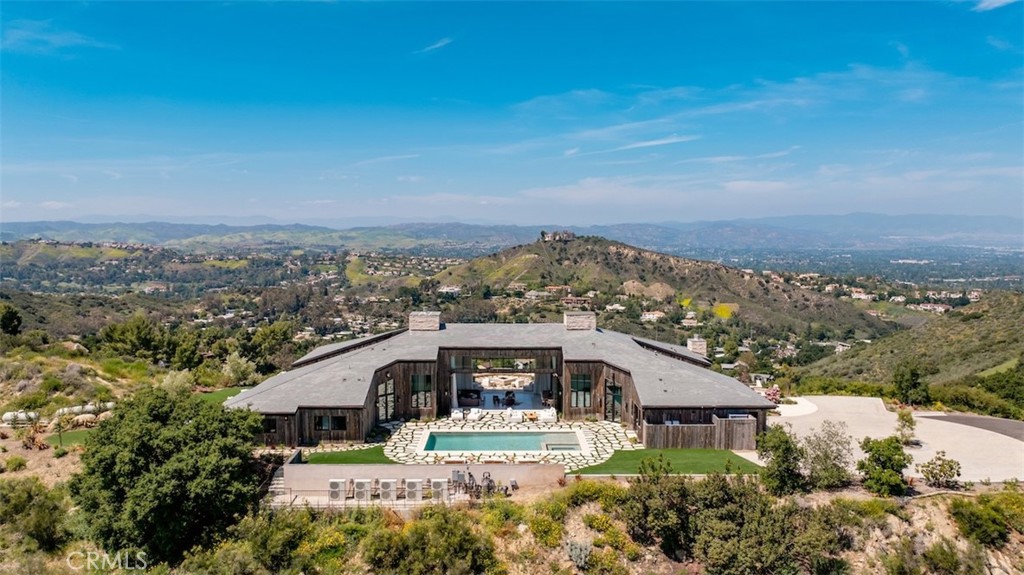 A property available for sale at 3121 Old Topanga Canyon Road, Calabasas, CA 90290.