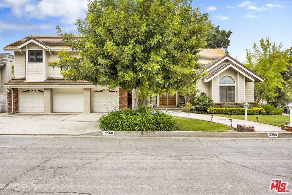 A property available for sale at 2200 Shenandoah Lane, Glendora, CA 91741.