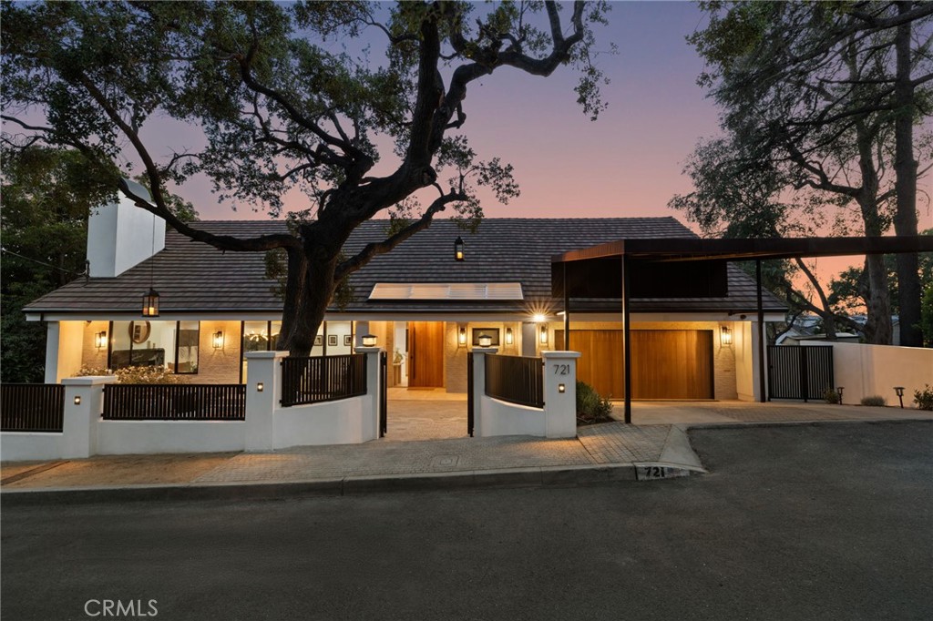 A property available for sale at 721 Wilson Court, Burbank, CA 91501.