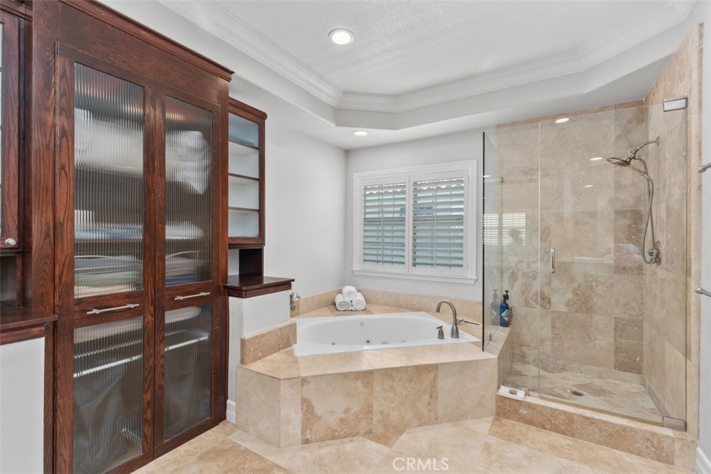 A property available for sale at 28 Thorn Oak, Rancho Santa Margarita, CA 92679.