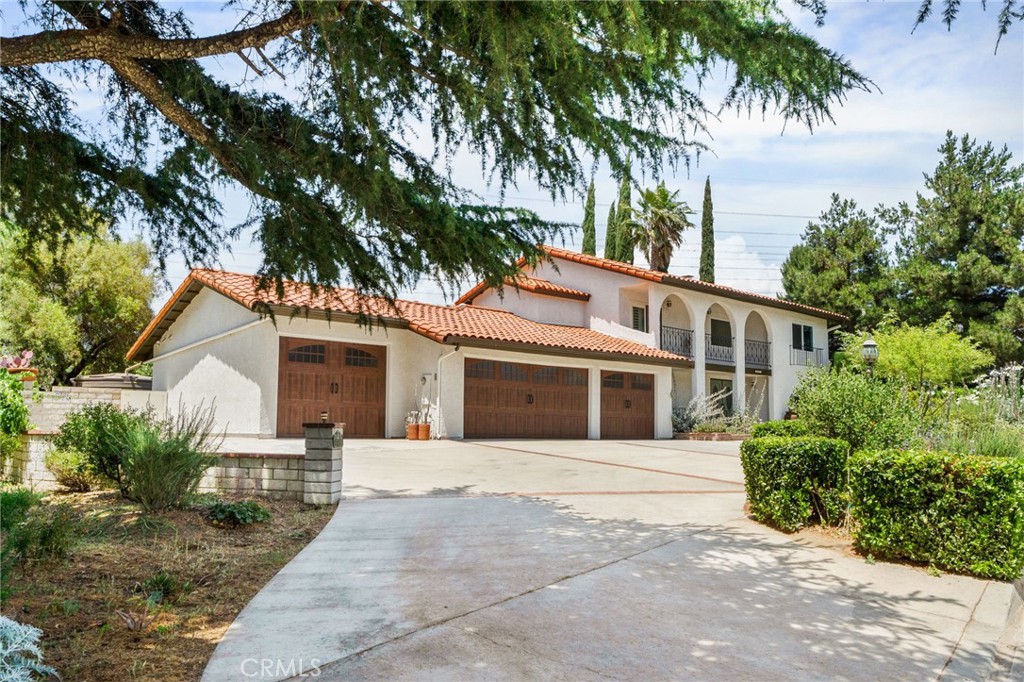 A property available for sale at 4527 Mockingbird Lane, Banning, CA 92220.