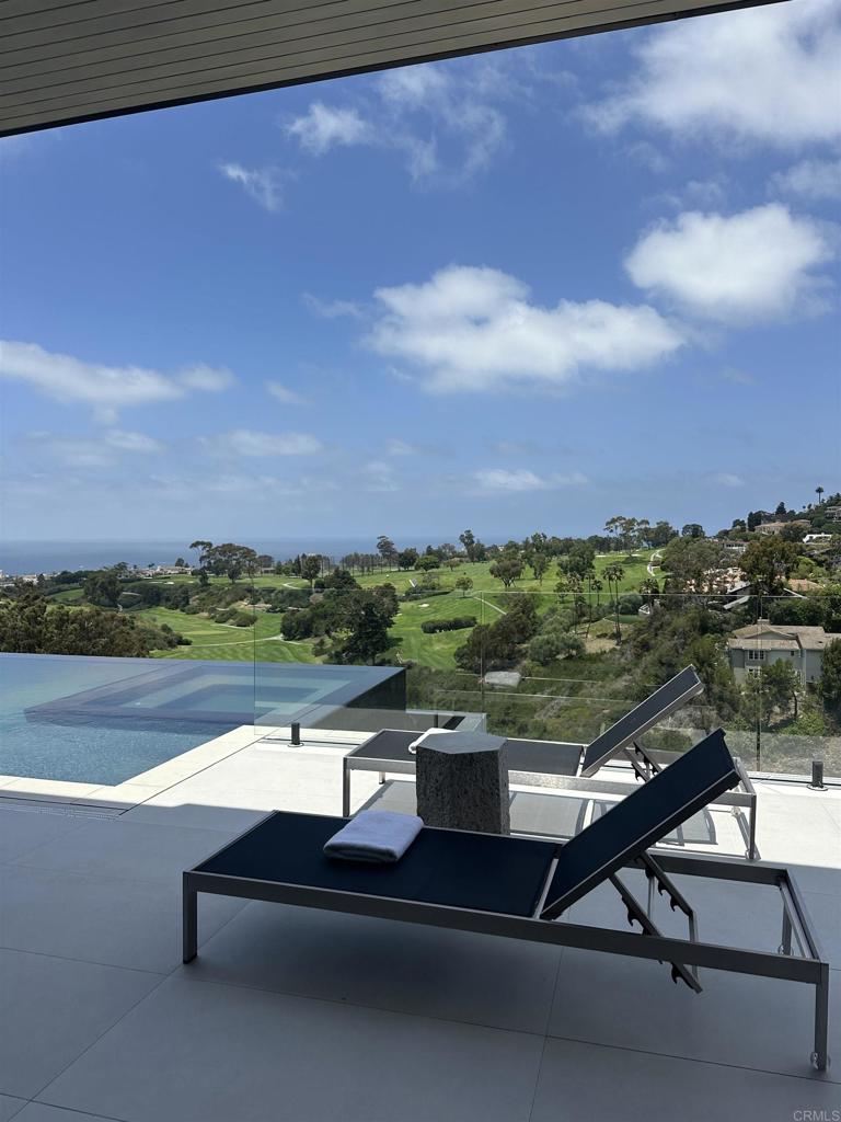 A property available for sale at 6627 Muirlands Dr, La Jolla, CA 92037.