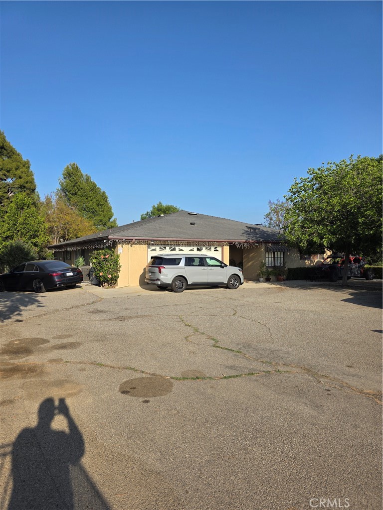 A property available for sale at 9909 Helen Avenue, Sunland, CA 91040.