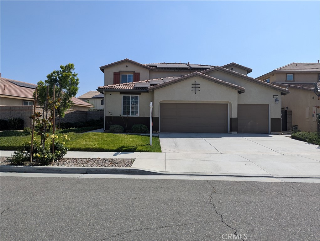 A property available for sale at 6886 Cache Way, Jurupa Valley, CA 91752.