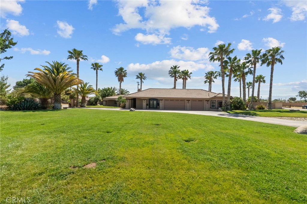 A property available for sale at 40139 15 Street W, Palmdale, CA 93551.