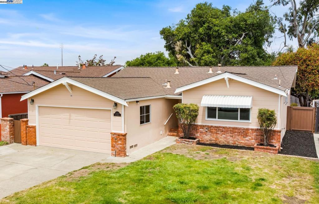 A property available for sale at 2131 Via Murietta, San Lorenzo, CA 94580.