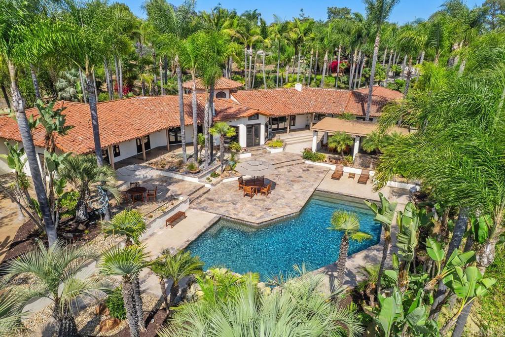 A property available for sale at 9 Rolling View Lane, Fallbrook, CA 92028.