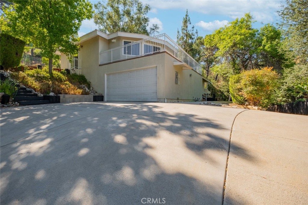 A property available for sale at 9530 Wheatland Avenue, Shadow Hills, CA 91040.
