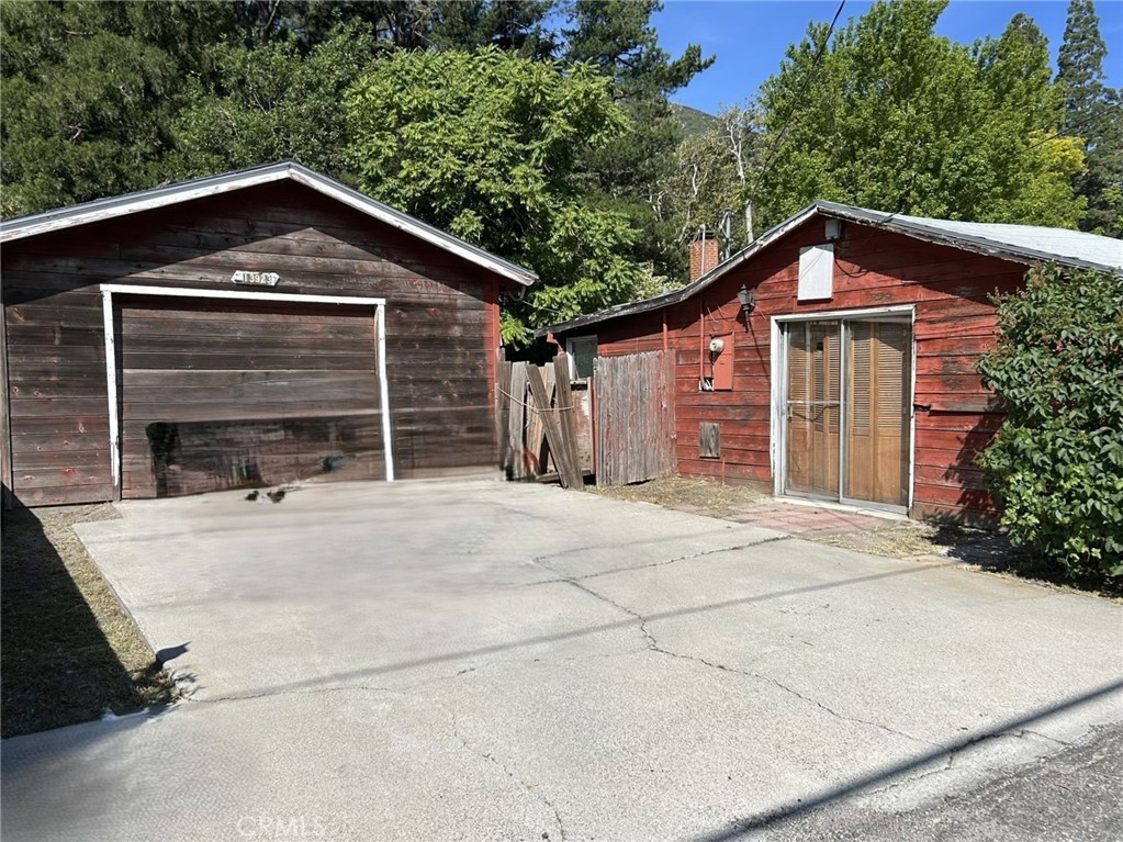 A property available for sale at 13923 Meadow Lane, Lytle Creek, CA 92358.