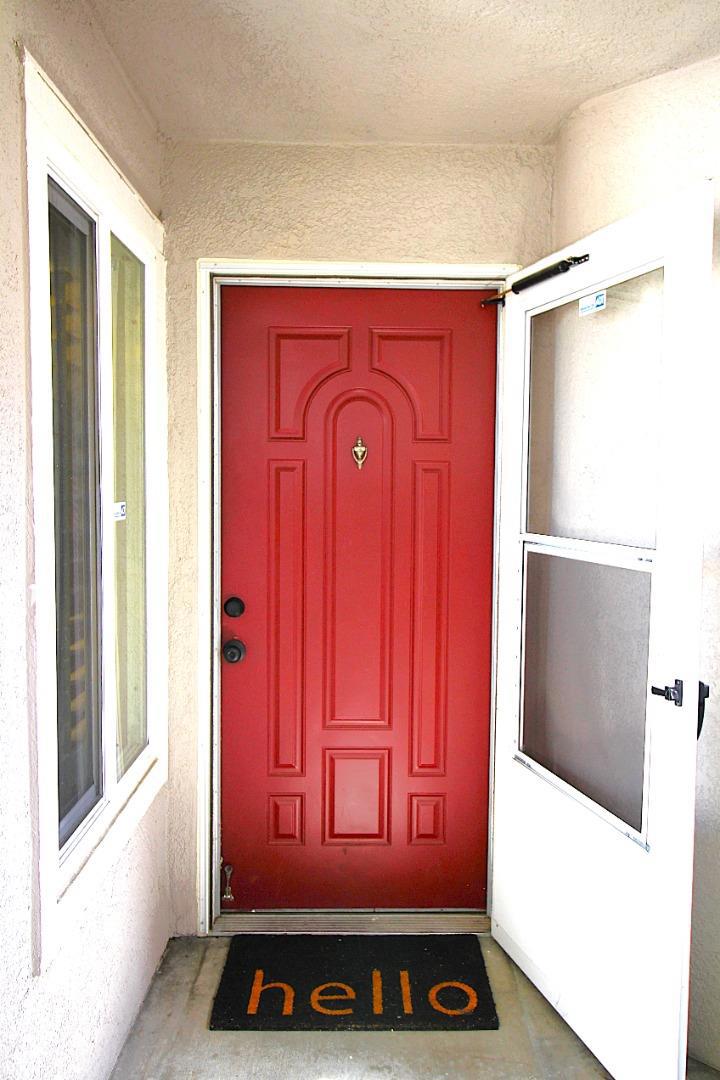 A property available for sale at 515 Lancaster Lane 140, Bay Point, CA 94565.