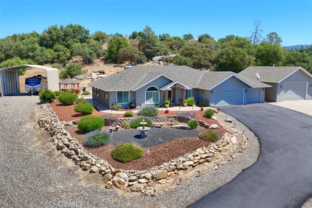 A property available for sale at 47003 Lookout Mountain Drive, Coarsegold, CA 93614.
