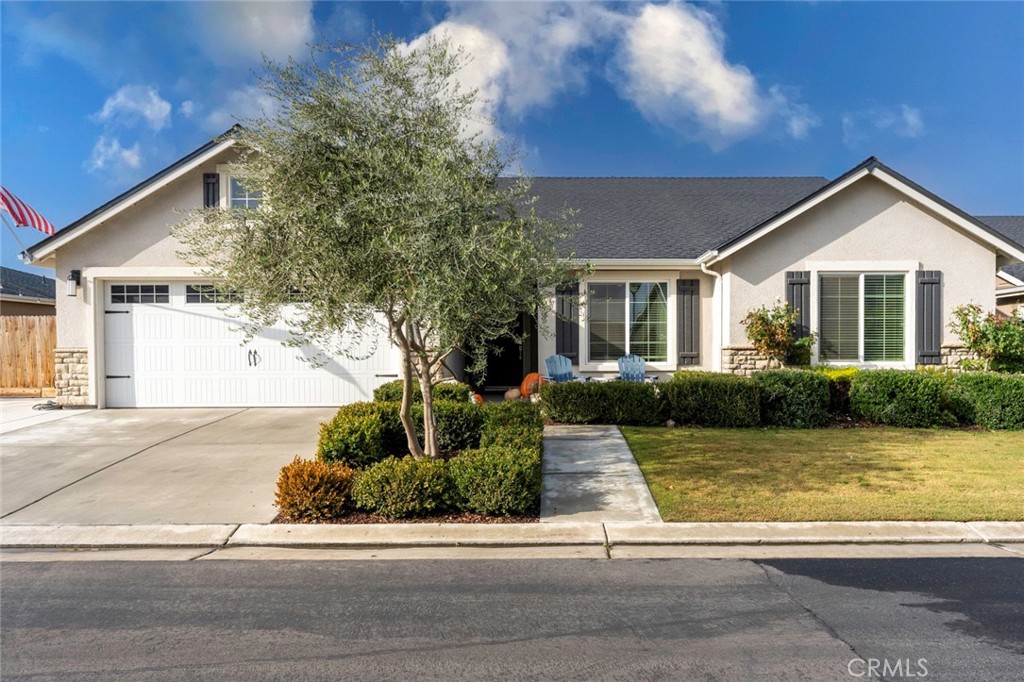A property available for sale at 1765 Clearwater Street, Tulare, CA 93274.