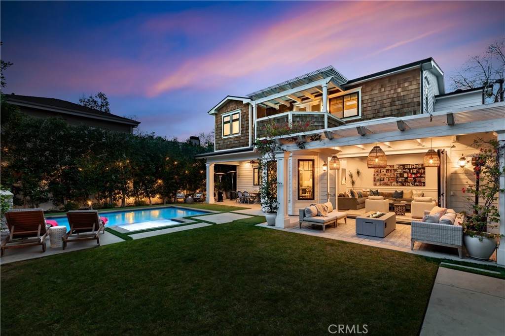 A property available for sale at 4164 Sunnyslope Avenue, Sherman Oaks, CA 91423.