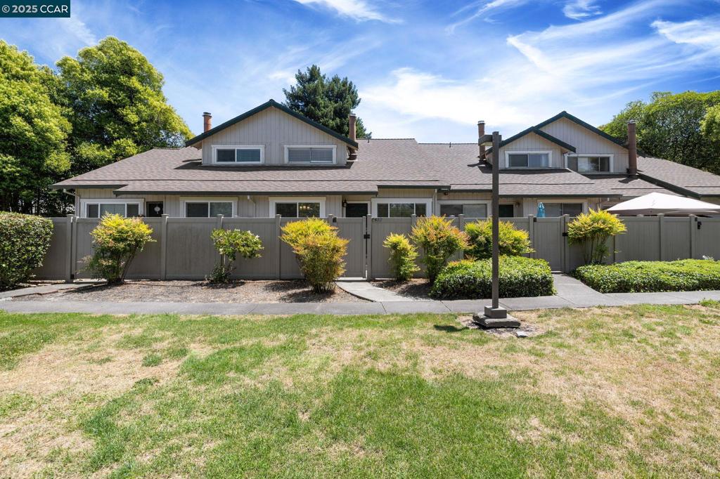 A property available for sale at 6452 Meadow Pines Ave, Rohnert Park, CA 94928.