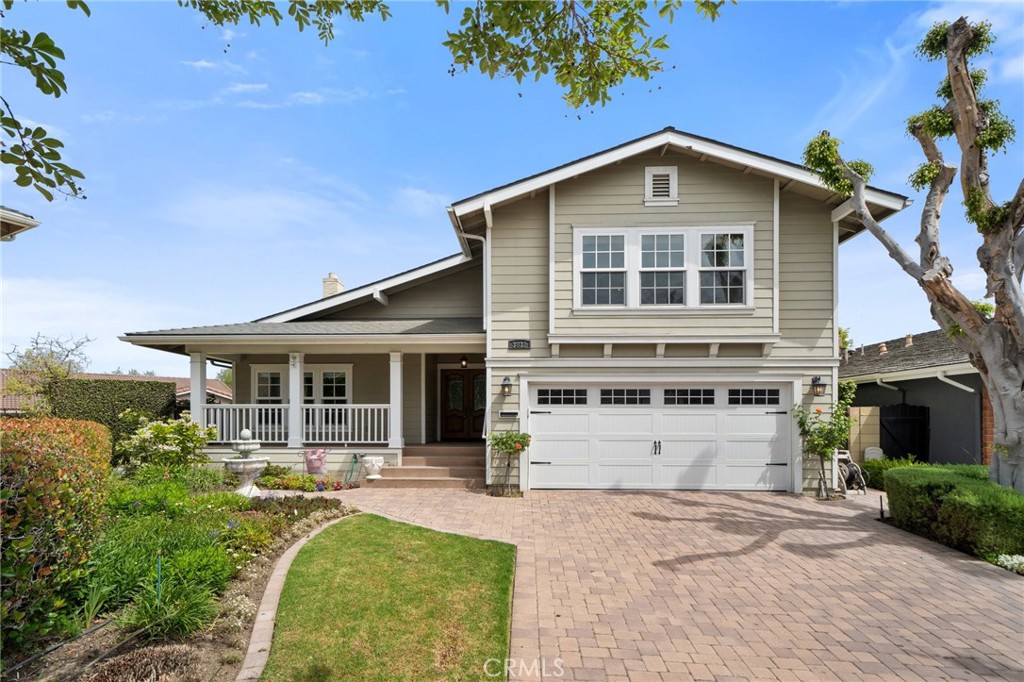 A property available for sale at 3832 Holden Circle, Los Alamitos, CA 90720.