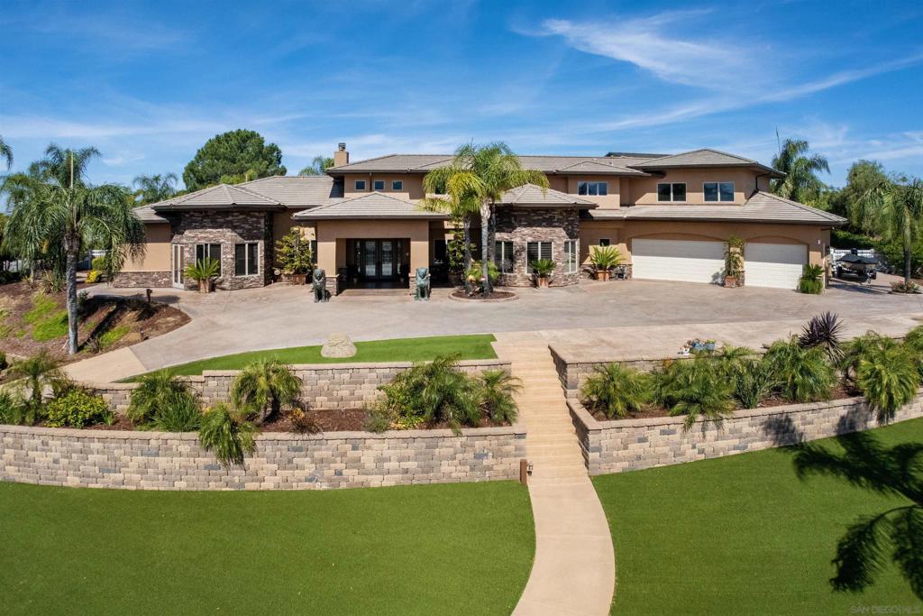 A property available for sale at 2882 Conestoga Circle, Alpine, CA 91901.