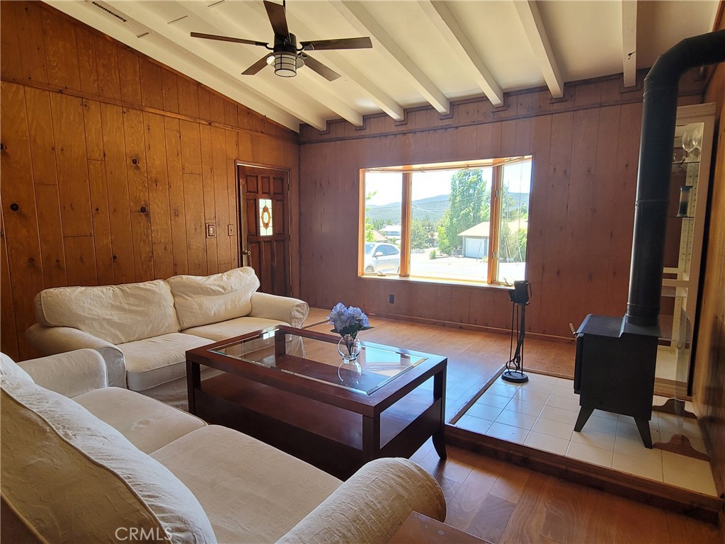 A property available for sale at 1004 Coldwater Drive, Frazier Park, CA 93225.