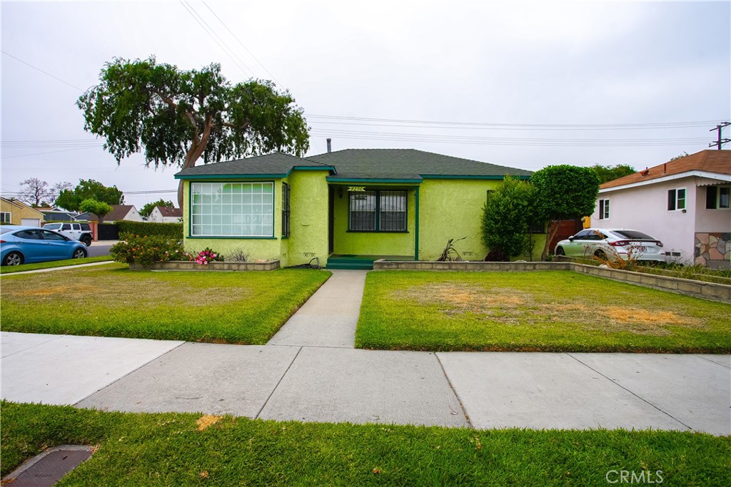 A property available for sale at 4296 Walnut Avenue, Lynwood, CA 90262.