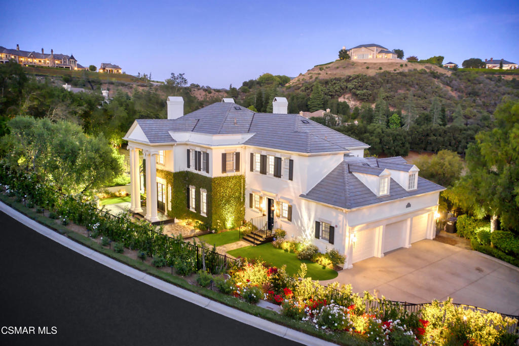 A property available for sale at 508 W Stafford Road, Thousand Oaks, CA 91361.