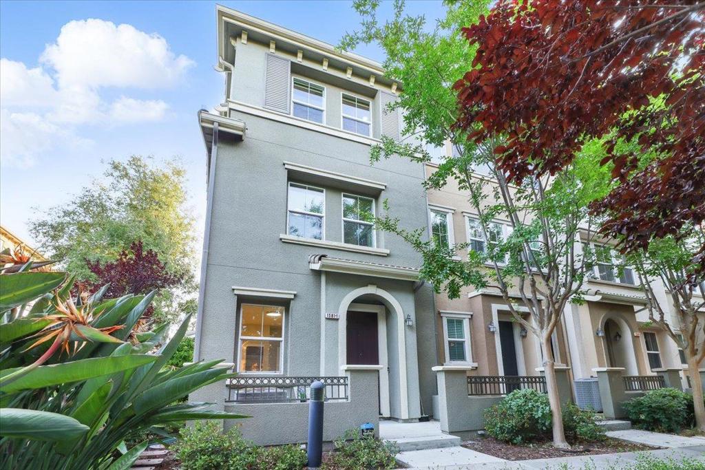 A property available for sale at 1581 Shore Place 1, Santa Clara, CA 95054.