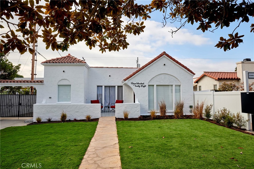 A property available for sale at 728 Euclid Street, Santa Monica, CA 90402.