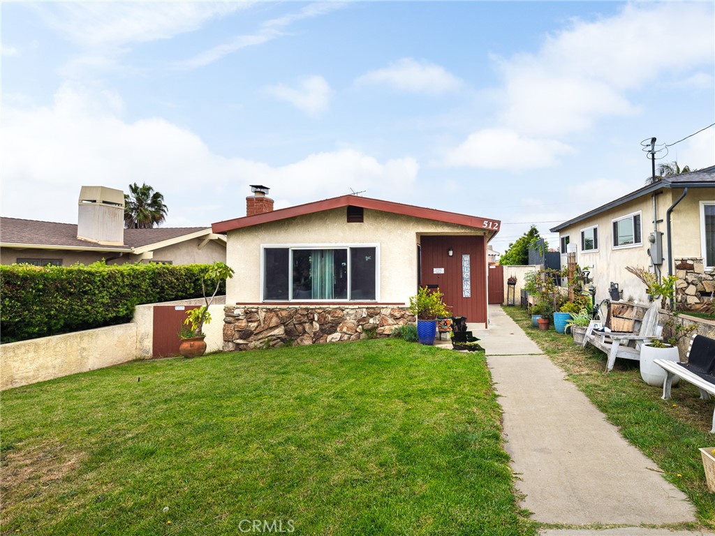 A property available for sale at 512 Lomita Street, El Segundo, CA 90245.