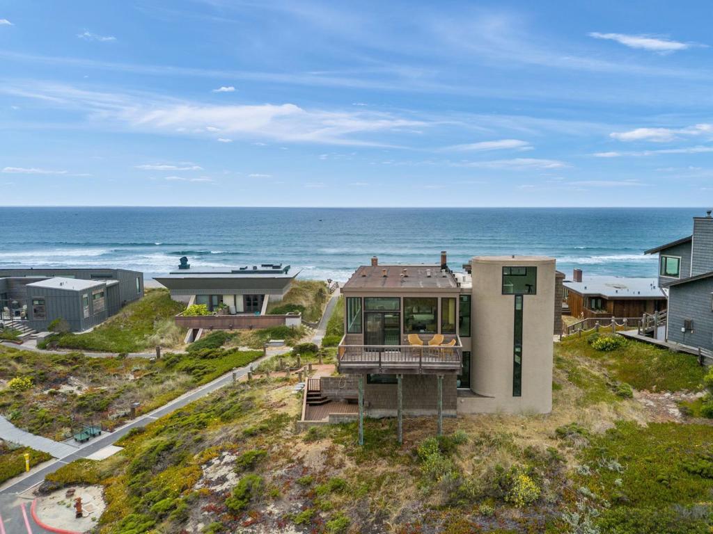 A property available for sale at 64 Avocet Circle, Watsonville, CA 95076.