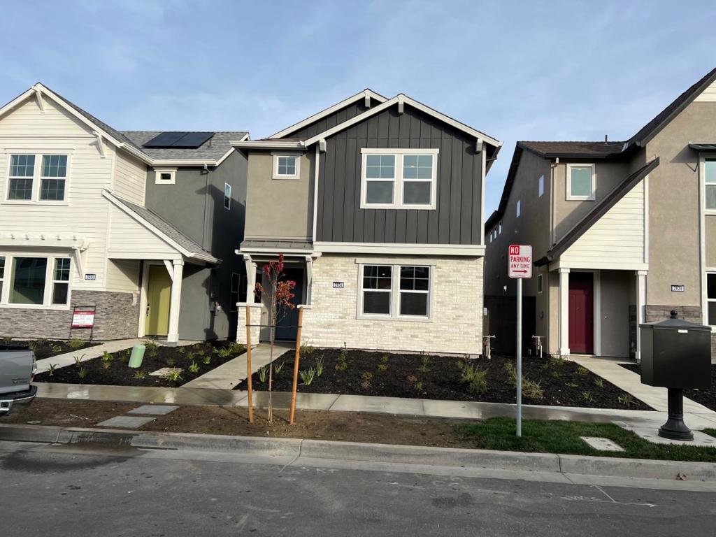 A property available for sale at 2934 Wheat Grass Street, Sacramento, CA 95833.