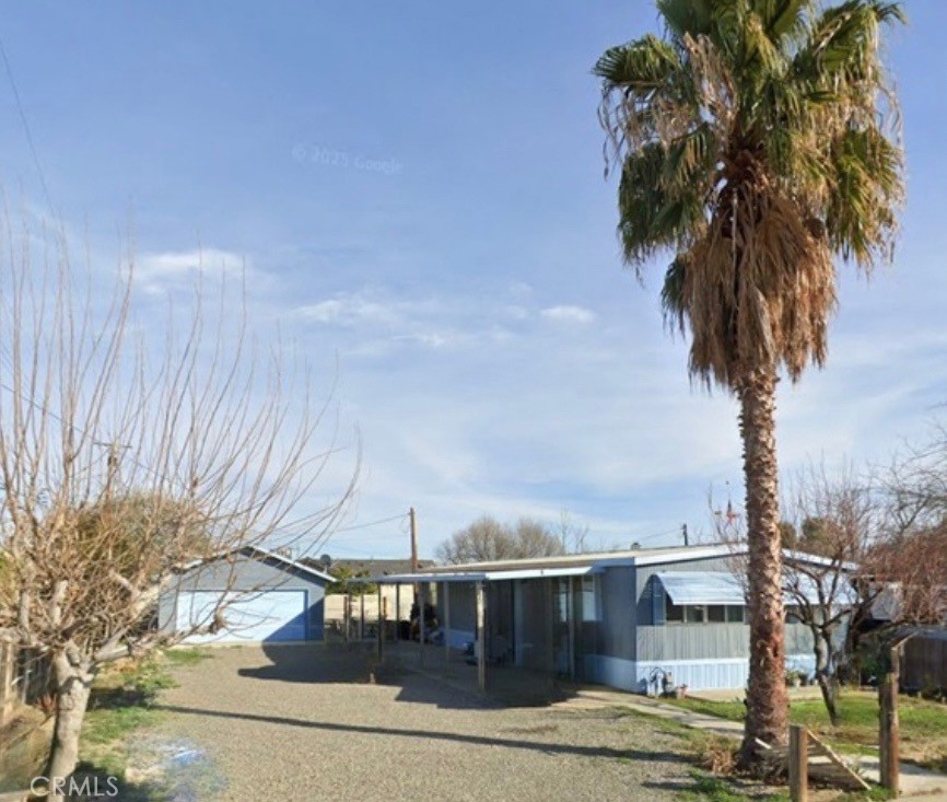 A property available for sale at 609 S Hanford Avenue, Avenal, CA 93204.