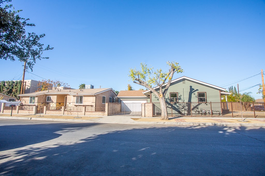 A property available for sale at 21511 Bassett Street, Canoga Park, CA 91303.