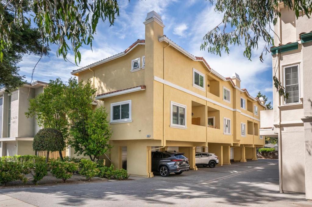 A property available for sale at 1408 El Camino Real 3, Burlingame, CA 94010.