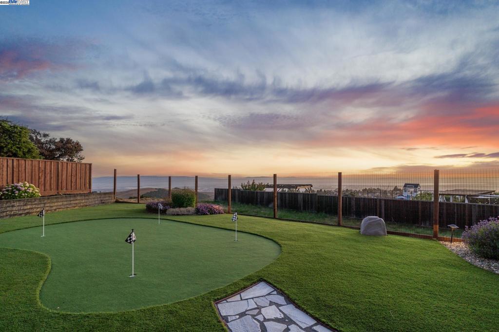 A property available for sale at 28817 Bailey Ranch Rd, Hayward, CA 94542.
