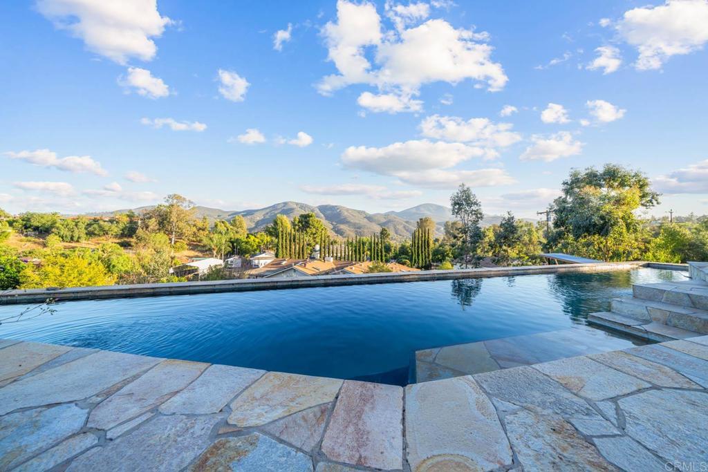 A property available for sale at 3204 Via Caliente Del Sol, Jamul, CA 91935.