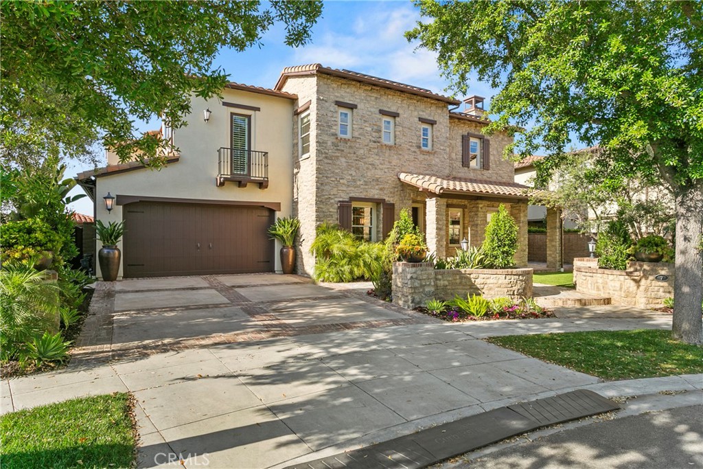 A property available for sale at 7 Kent Court, Ladera Ranch, CA 92694.